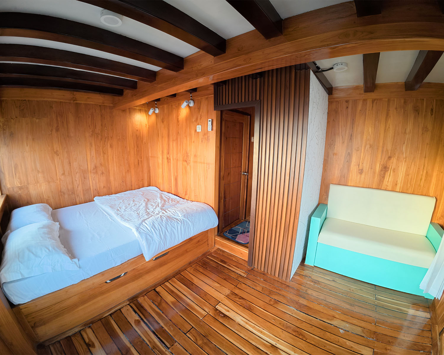 ALFATHRAN - Senggigi Room